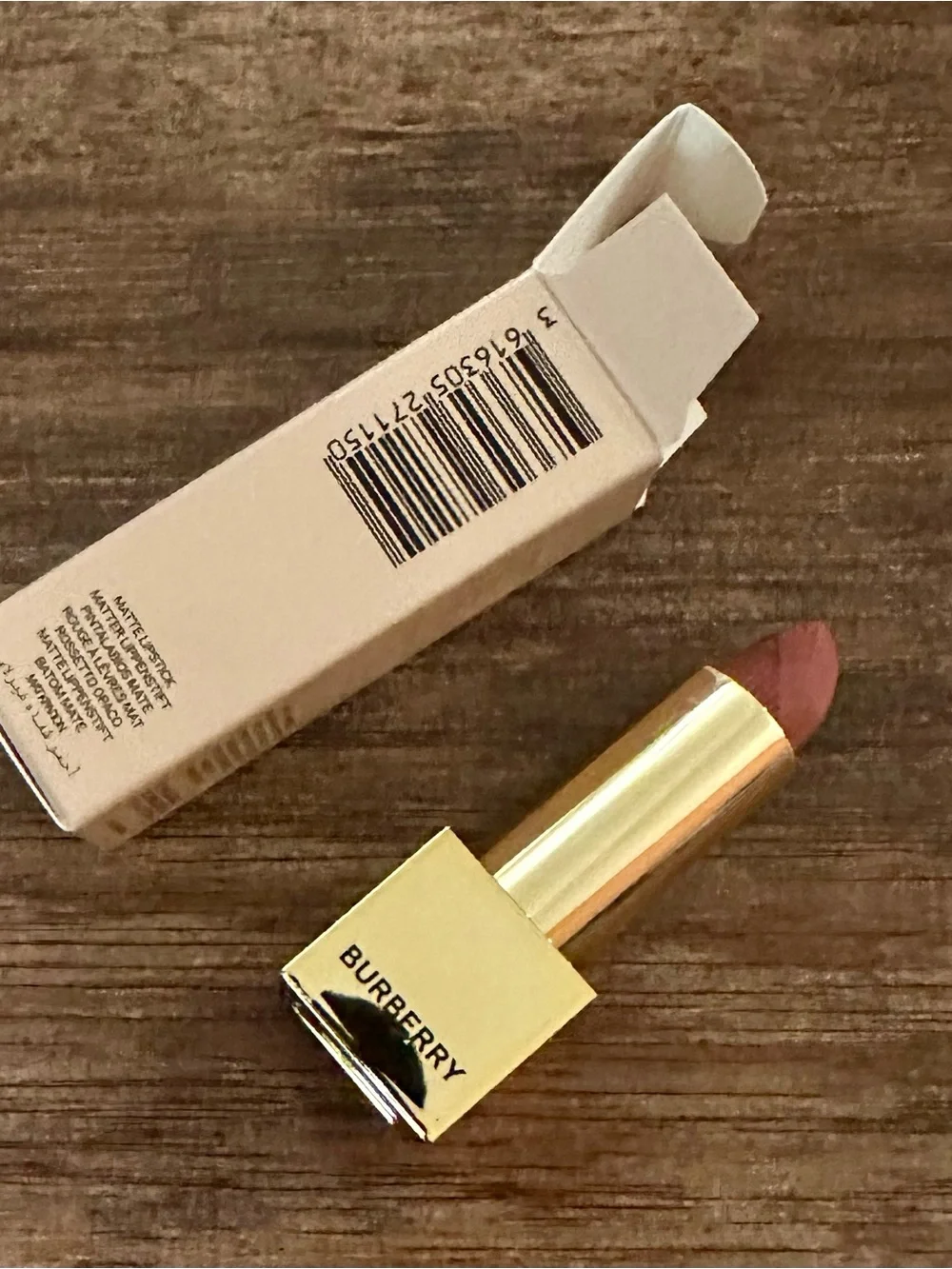 Burberry Matte Lipstick 90 Matte Cinnamon - Gold Case